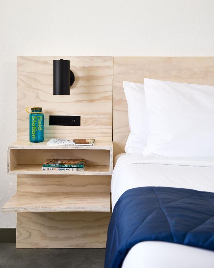 Field Station Joshua Tree Hotel Юка Вали Екстериор снимка